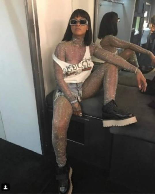 El 'look' de Rihanna en Coachella ha dado mucho de qué hablar.