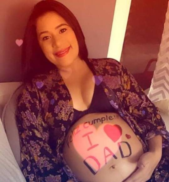 Al parecer las especulaciones se dieron debido a que Josselín está embarazada y ella no ha confirmado quién es el padre del bebé.