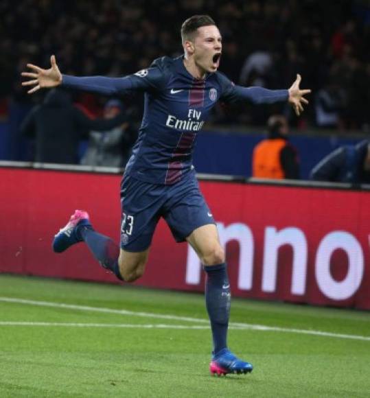 Julian Draxler no quiere seguir en el PSG y se habría ofrecido al FC Barcelona, según el Mundo Deportivo, para ser el sustituto de Neymar. Aunque su agente lo ha desmentido en declaraciones a Bild: 'Julian sabe que tendrá competencia en el PSG, pero de aquí a irse hay un trecho evidente. Draxler no se marchará de París'. El Borussia Dortmund y el Inter están interesados en el crack alemán.