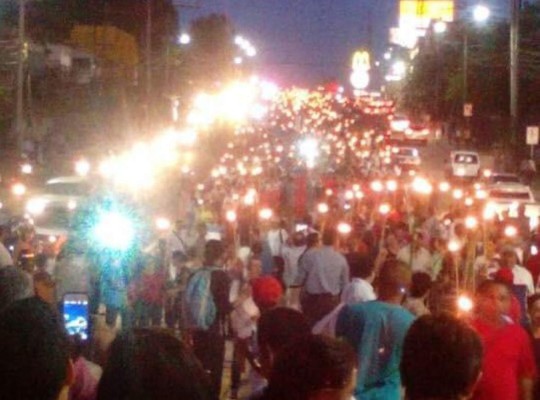 Marcha de antorchas contra la corrupción en Tegucigalpa