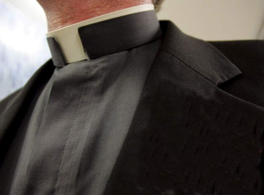 EEUU: Allanan arquidiócesis por presunto abuso sexual por parte de un sacerdote a un menor