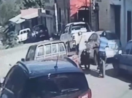 Video muestra a sicarios en motos disparar a abogado en Juticalpa
