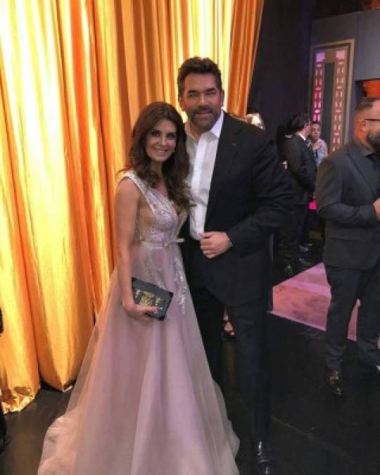 La actriz Mayrín Villanueva y su esposo, el actor Eduardo Santamarina.