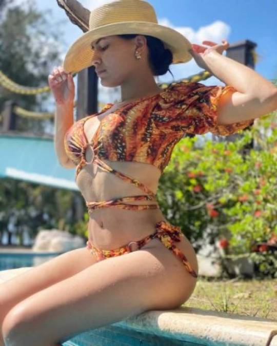 Alejandra Rubio se ha convertido en todo una influencer de la moda en las redes sociales, donde saca provecho de su renovada figura al puro estilo Kardashian Jenner.