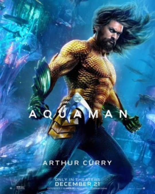El primero fue el del protagonista Jason Momoa como Aquaman, con el ceño fruncido y vistiendo un atuendo que está más parecido al traje tradicional en los cómics que el que usó en la Liga de la Justicia:<br/>