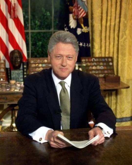 Bill Clinton<br/><br/>Al astrólogo también se le atribuye la predicción de la llegada de Bill Clinton a la presidencia de Estados Unidos, el esposo de Hillary Clinton ganó las elecciones en 1992.<br/><br/>