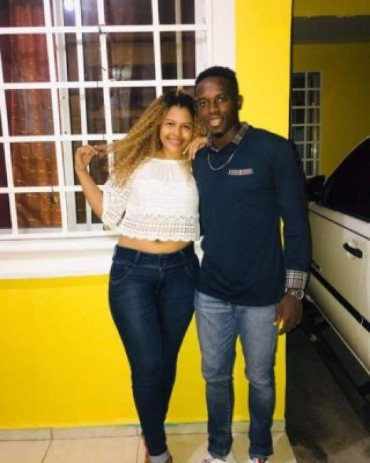 Gabby Corea es la chica que conquistó el corazón de Marvin Bernárdez, mediocampista por la banda derecha que milita en el Olimpia.