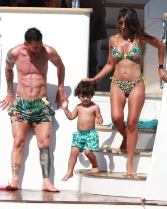 Antonella Roccuzzo deslumbró al presumir su cuerpazo en Ibiza.