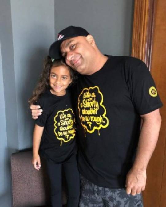 Russell Peters es el flamante padre de la pequeña Crystianna Marie Peters, nacida un 14 diciembre de 2010, producto de su relación con Mónica Diaz.