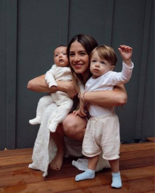 Los rumores se desataron luego de que Kohan realizó una publicación en su cuenta de Instagram donde aparecen ella, sus hijos y su madre, en una foto familiar con motivo de la Navidad.