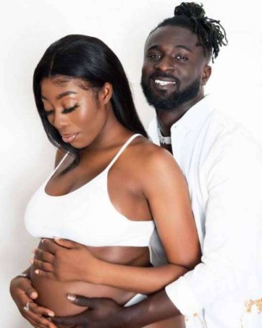 Hace 12 semanas a través de Instagram, Nicole había anunciado su embarazo junto a su novio Boga, cuyo nombre real es Jeffrey Frimpong, parte del grupo Ghana Boyz. 'No podemos ocultar esto por más tiempo... Dios nos dio la mayor bendición.', expresó a sus seguidores.<br/><br/>