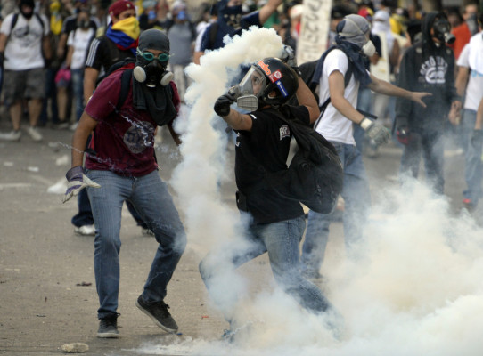 Nuevos choques entre manifestantes y la Policía