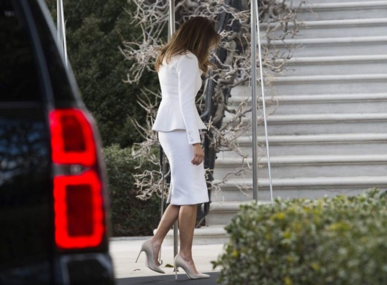 Melania se siente 'miserable' como primera dama de EUA