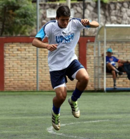 El defensa Ismael Santos ya se entrena con el UPNFM para el inicio del torneo. Jugará con los Lobos tras ser dado de baja en el Olimpia.