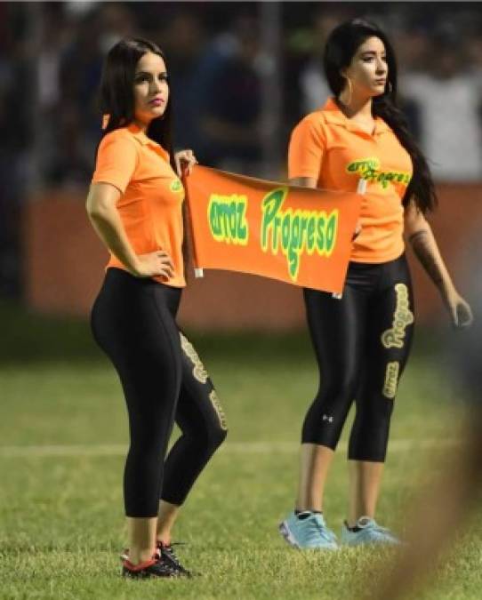 Las bellas chicas que engalanaron el segundo partido de la triangular por el descenso.