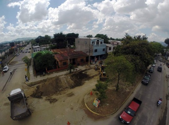 Cierran tramo en trocha este de la avenida Júnior