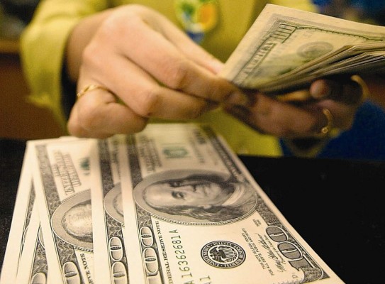 Dólar arranca la semana subiendo en la mitad de los países del istmo