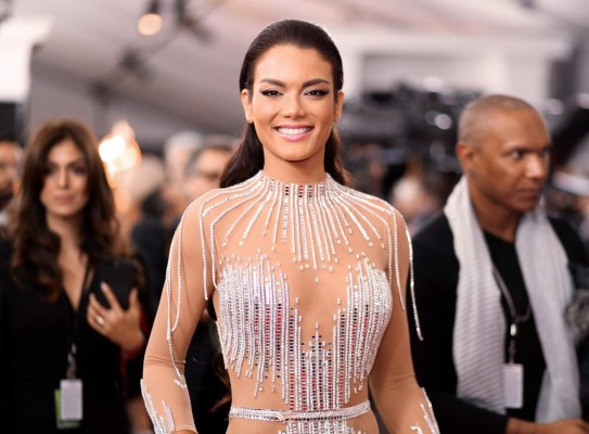 Zuleyka Rivera reacciona a críticas tras aparición en Grammys