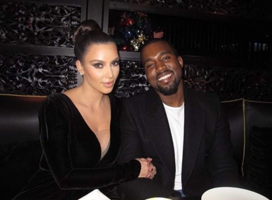 Kim Kardashian se convierte en multimillonaria y Kanye West la celebra con extraño mensaje