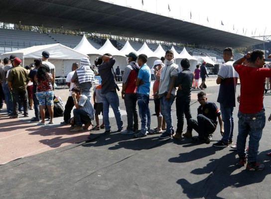 México deporta a pandilleros descubiertos en Caravana de Migrantes