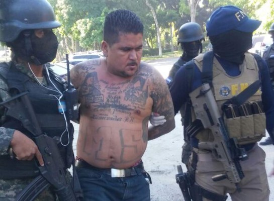 Capturan a pandilleros con un millón de lempiras en San Pedro Sula