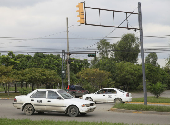 Semáforos siguen en mal estado en San Pedro Sula