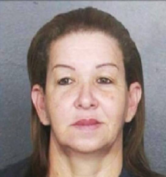 Digna Azucena Valle Valle, cartel de Los Valle. Capturada en Miami el 24 de julio de 2014. Se declaró culpable y fue condenada a 11 años de prisión en julio de 2015. Tras un acuerdo de cooperación con la Fiscalía fue liberada el 28 de noviembre de 2018.