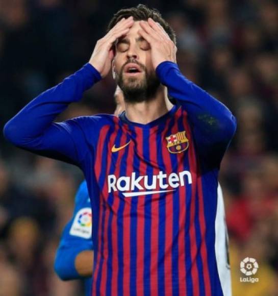 Gerard Piqué (9): Su actuación fue imperial, sobre todo en el momento más crítico del Barcelona en el partido, en la primera mitad. Estuvo certero al corte y dio tranquilidad con el balón.
