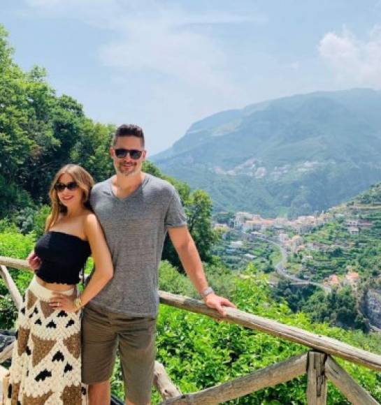 Según medios especializados como Page ,Sofía Vergara y Joe Manganiello han estado en las bellas costas de Amalfi, Italia.