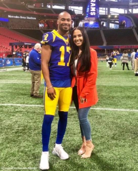 Alexandra Woods<br/><br/>Woods y Robert Woods, receptor de los Carneros de Los Ángeles, celebran su primer Super Bowl como marido y mujer después de su boda el pasado julio de 2018.<br/>