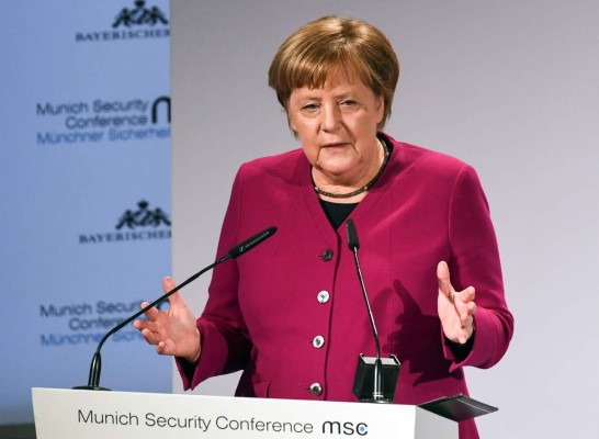 Merkel: la retirada de EEUU de Siria puede reforzar a Rusia e Irán