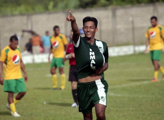 El Yoro FC se llevó el clásico goleando al Social Sol