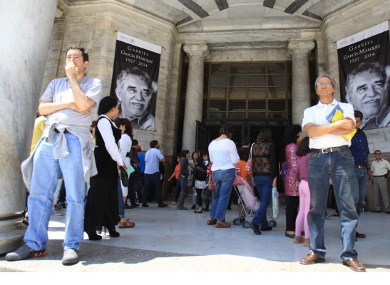 Expectación en Bellas Artes ante homenaje público a García Márquez