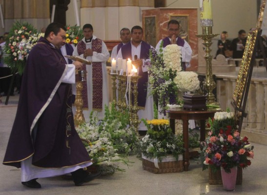 Presidente recuerda a su hermana como 'guerrera de mucho temple”