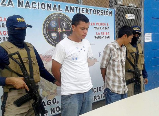 Capturan a dos supuestos extorsionadores en Tegucigalpa