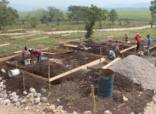 Unas 25 familias de escasos recursos de Villanueva tendrán una vivienda