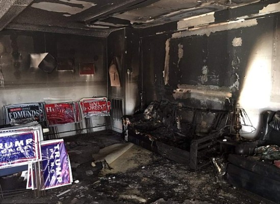 Lanzan bomba contra sede del Partido Republicano en Carolina del Norte