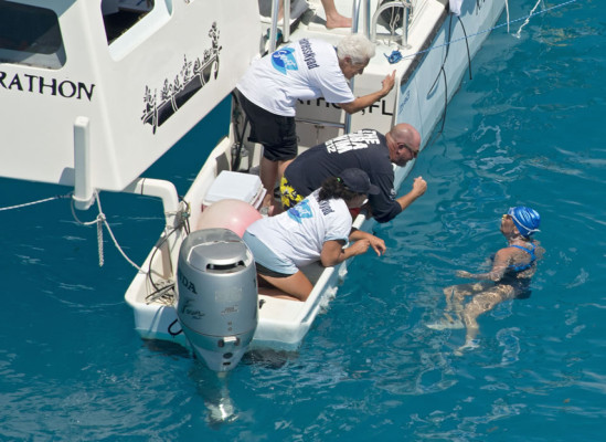 Diana Nyad completa la travesía de cruzar de Cuba a La Florida  