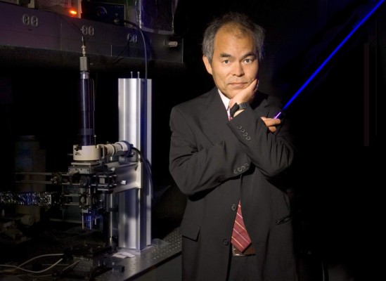 Inventores de la luz LED reciben premio Nobel de Física