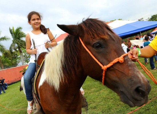 Fundación Ruth Paz celebra con éxito el Festival del Niño 2014