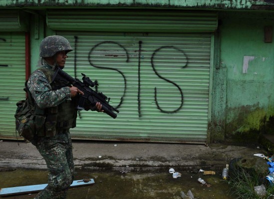 Filipinas prolonga ley marcial en el sur del país