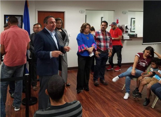 Inicia en Miami la Matrícula Consular en favor de hondureños inmigrantes