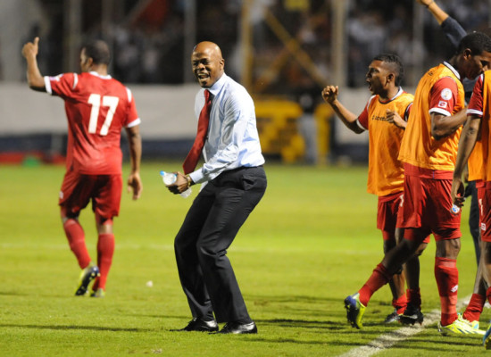 Dely Valdés: 'Panamá tuvo más ocasiones de gol que Honduras'