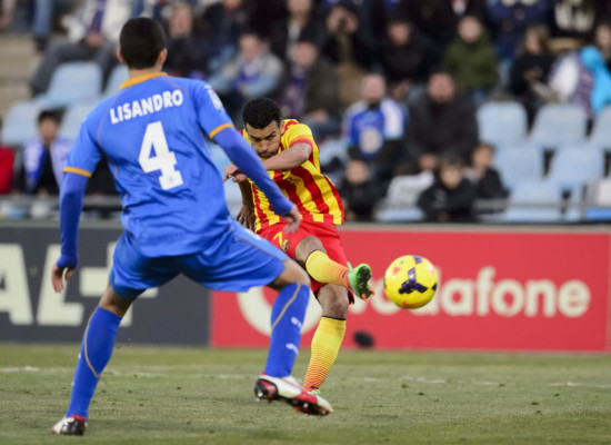 Un gran Pedro Rodríguez sostiene el liderato del Barcelona