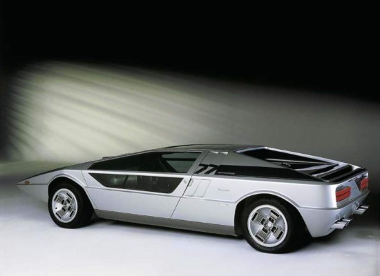 El maserati Boomerang es solo para millonarios