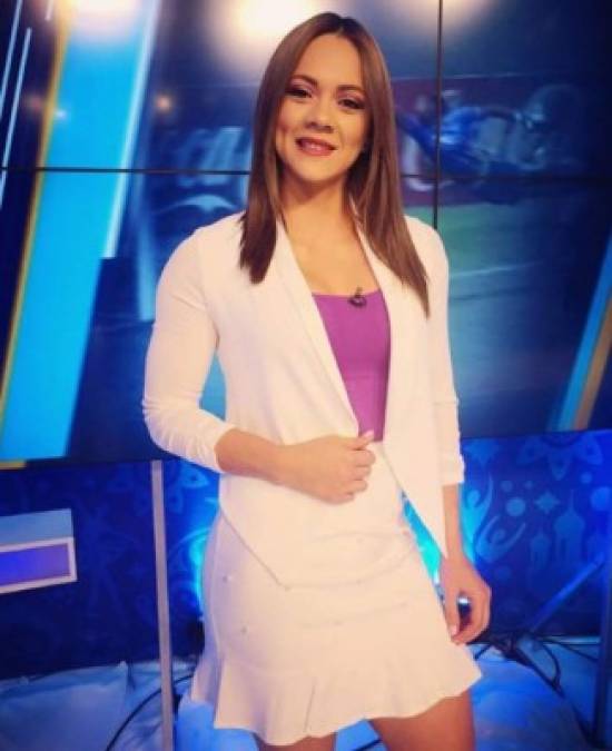 Actualmente es periodista deportiva de TVC.