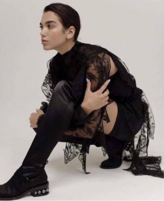 Dua Lipa develó hace algunos días que se prepara para su segundo álbum musical de estudio. ¡Nueva música de Dua a la vista!.