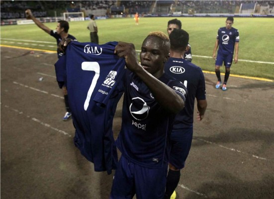 Rubilio Castillo dedicó sus goles a Carlos Discua