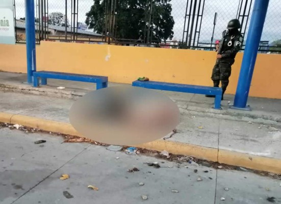 Hallan sin vida a un hombre en la carretera vieja hacia La Lima, Cortés