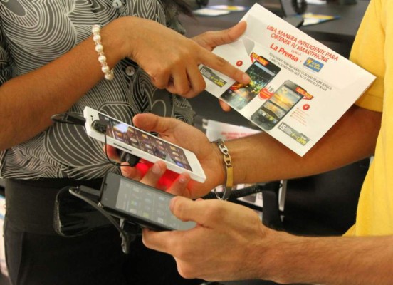 Consigue tu smartphone doble chip con LA PRENSA